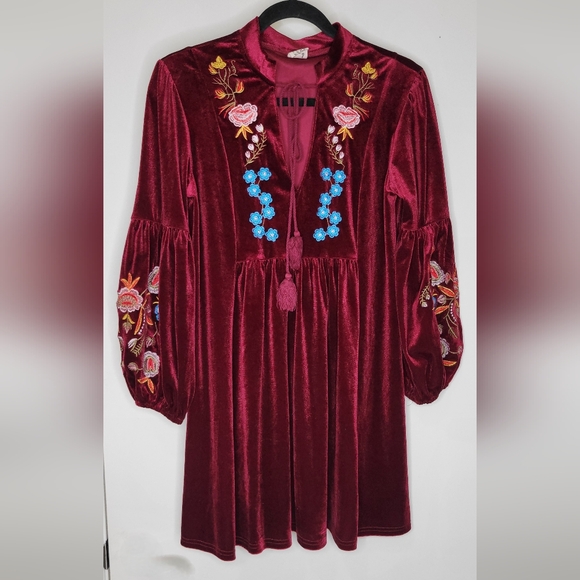 Aofur Smooth Velvet Floral Embroidered Balloon Sleeve Tunic Dress - SIZE SMALL - Picture 6 of 16